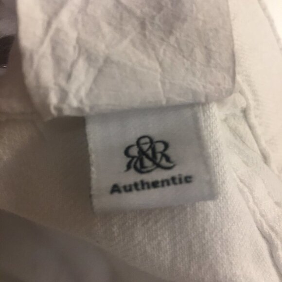 ROCK & REPUBLIC White Kiss Boot Cut Crop Raw Edge Hem Gold Buttons Jeans 28 - Picture 8 of 11